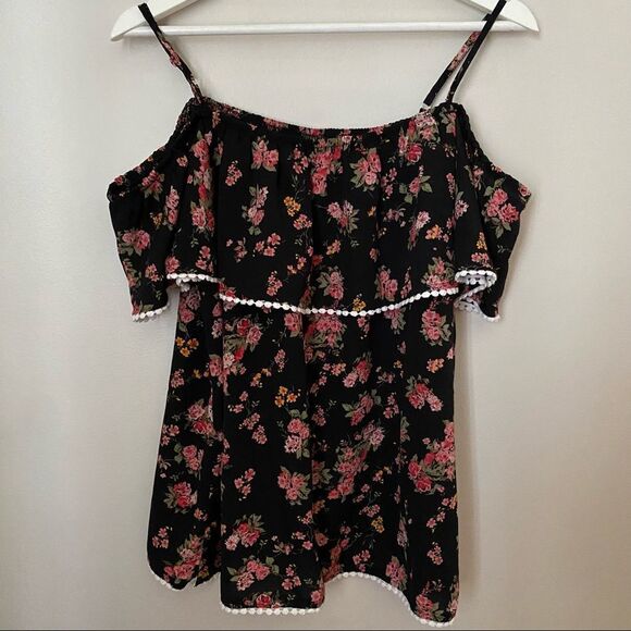 No Boundaries Blouse Cold Shoulder Floral Print Black Ruffle Casual Juniors Plus - Picture 1 of 8